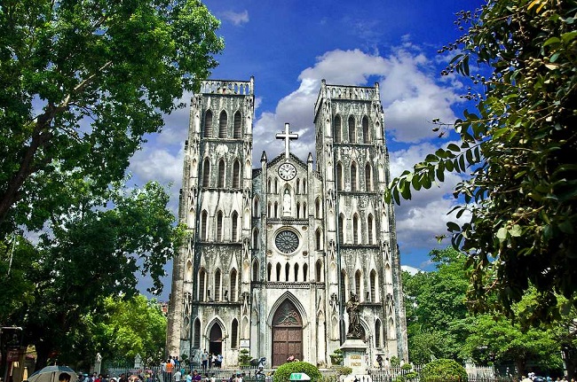 nhà thờ lớn kiến trúc gothic ở việt nam